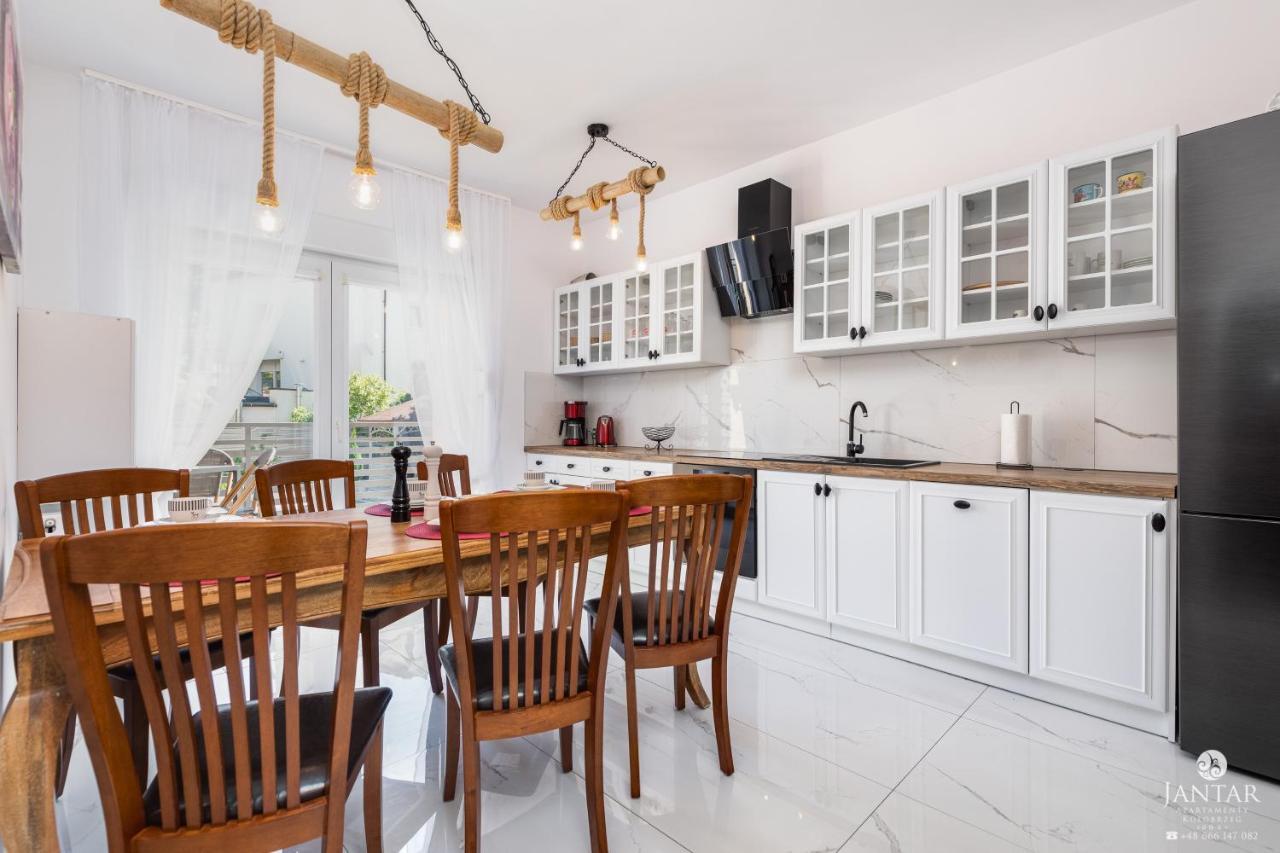 Jantar Apartamenty Sobieskiego Kolobřeh Exteriér fotografie